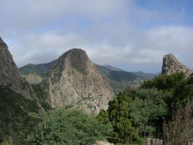Mirador Roque de Agando: Roque de la Zarzita und de Ojila (r.)
