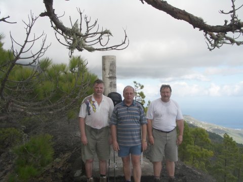 Fuego (1248m): Gruppenfoto am Gipfel