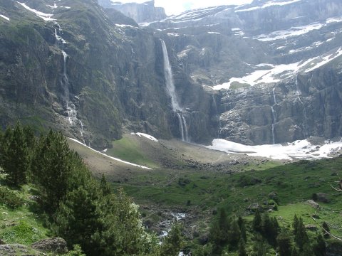 Wanderung im Cirque de Gavarnie: der 400m hohe Wasserfall
